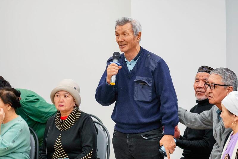 Как не стать жертвами мошенников: разъяснительное мероприятие для пенсионеров организовали в Астане