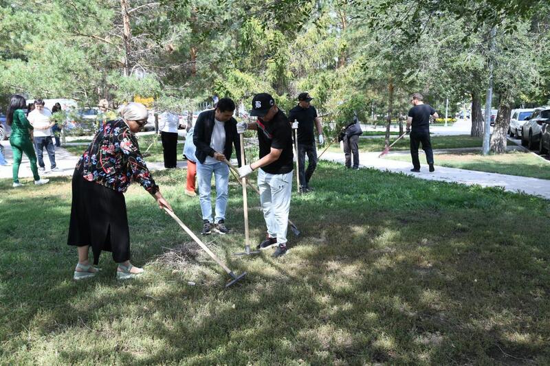 «Таза Қазақстан»: В Астане работники сферы культуры провели экологическую акцию