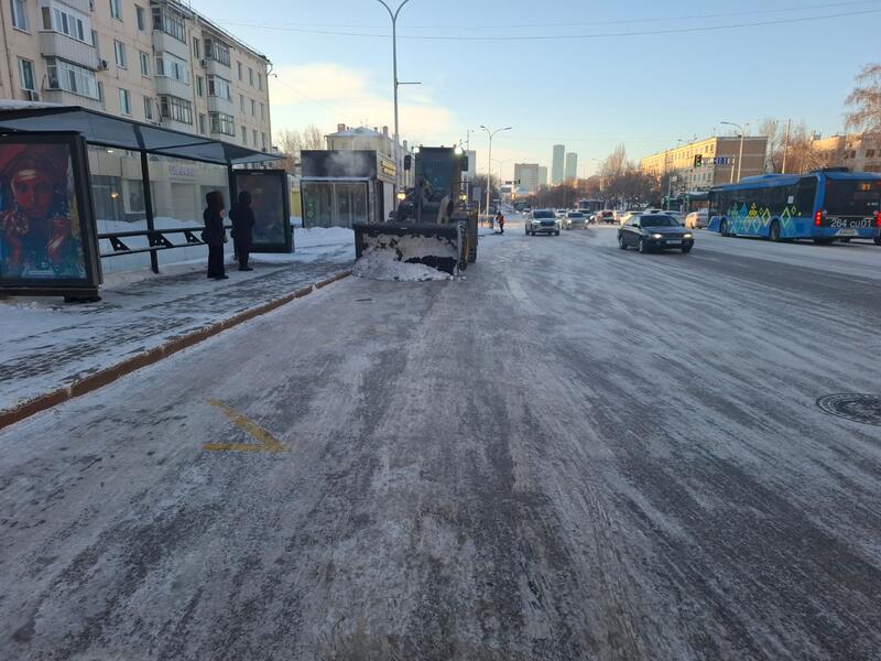 Снегопад в Астане: более 1700 единиц спецтехники задействованы в уборке снега в Астане