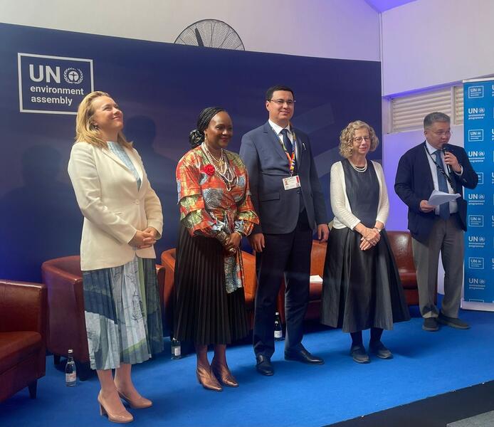 Казахстанская делегация принимает участие в работе ЮНЕА-7