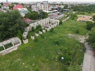 Крупный недостроенный объект сносят в Алматы