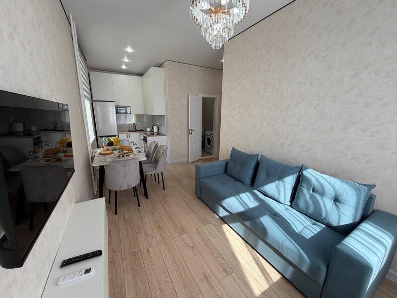 Тепло и забота: семье сотрудника МЧС вручили ключи от квартиры