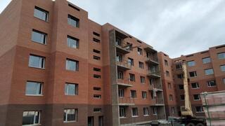 В Западном районе города Жезказган продолжается строительство арендного 60-квартирного дома