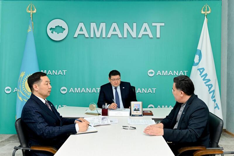 Аким области провел прием граждан по личным вопросам