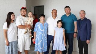 Пострадавшие от паводка дачники получили квартиры в Уральске
