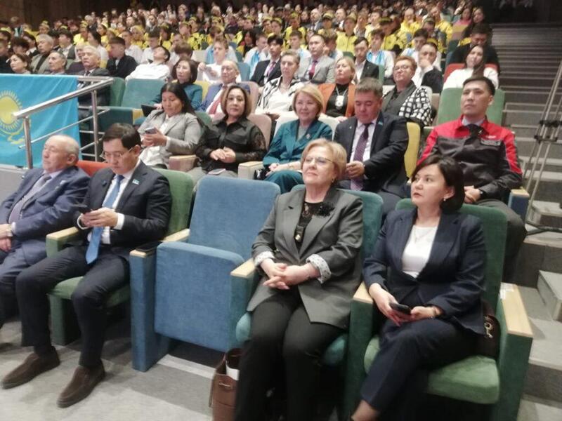 В Костанае прошёл республиканский патриотический форум «Ел тірегі – еңбек адамы» в честь Года рабочих профессий