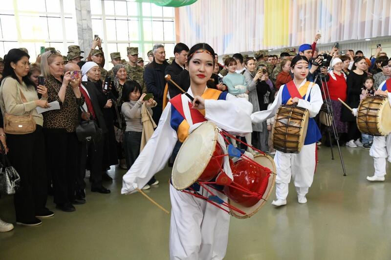 В Астане проходит праздничный концерт, посвященный Дню единства народа Казахстана