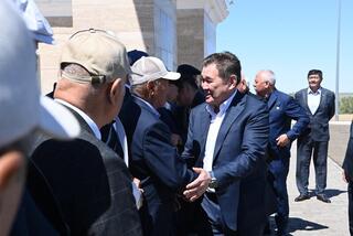 Аким области встретился с почетными старейшинами региона