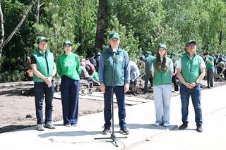 В Алматы прошел масштабный субботник с участием более 55 тыс. человек