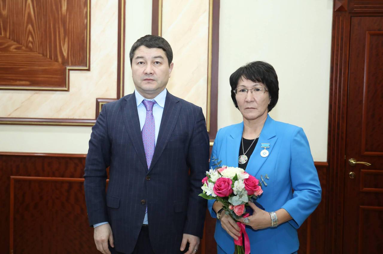 Аким Мангистауской области обсудил конституционные реформы РК с представителями культуры и СМИ