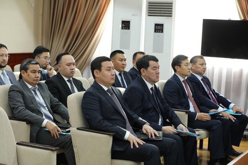 Советник Президента РК встретился с акимами сел Мангистауской области