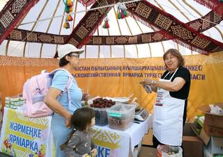 В Алматы проходит расширенная сельскохозяйственная ярмарка Туркестанской области