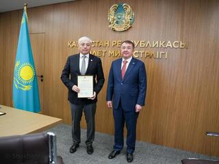 Министр юстиции выразил благодарность Айдыну Бикебаеву за вклад в развитие адвокатуры