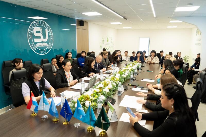 Роль женщин в устойчивом развитии сельского хозяйства обсудили в КазАТИУ