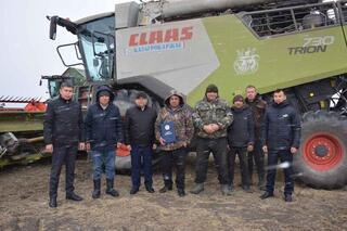 Более 200 работников аграрной отрасли награждены ко Дню труда