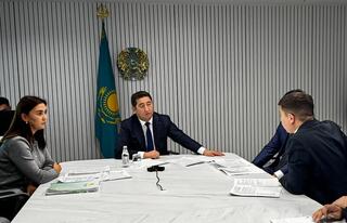 Айдарбек Сапаров провел личный прием граждан