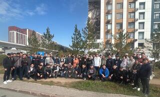 Сотрудники МЧС приняли участие в общегородском субботнике