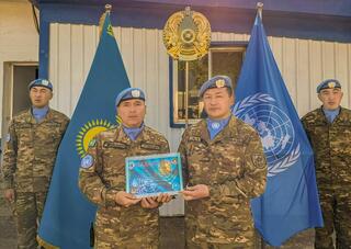 Миротворцы отметили День государственных символов