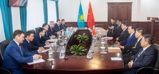 Глава МВД Казахстана встретился с министром общественной безопасности КНР