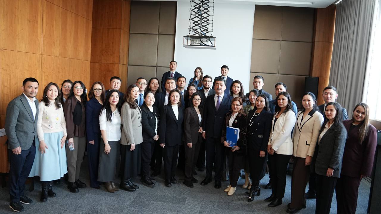 Консультационная встреча со слушателями 5-го потока Школы аналитики при Сенате Парламента Республики Казахстан