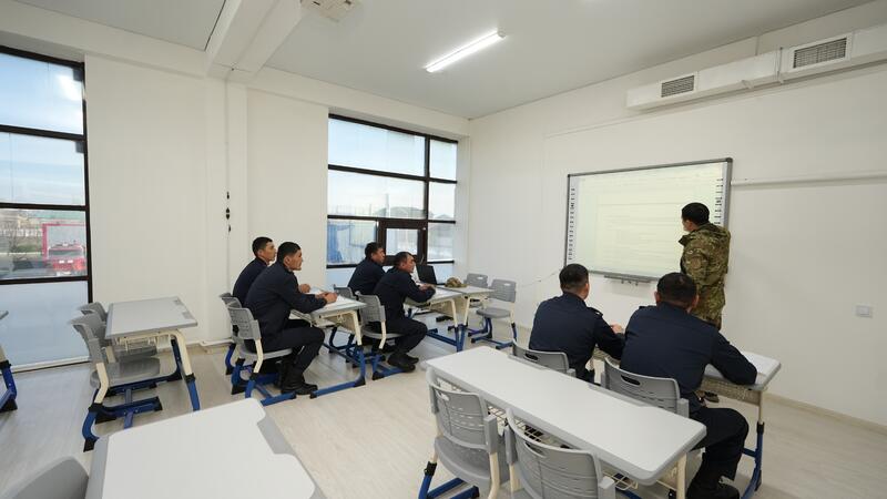 Глава МЧС ознакомился с модернизацией пожарной части в Шымкенте