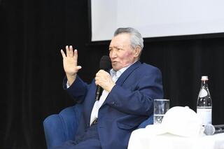 «Классик ұстаханасы»: в Астане писатели будут читать лекции для широкой публики