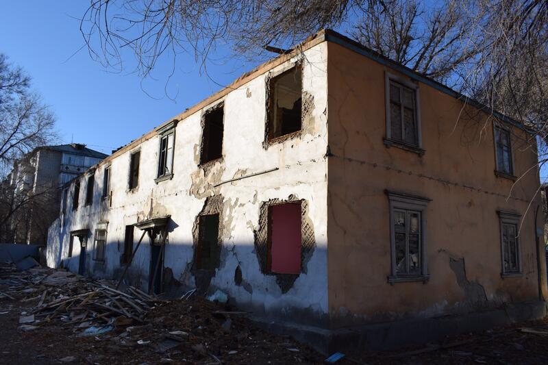 Аким города Ернат Бәзіл ознакомился с состоянием аварийных домов