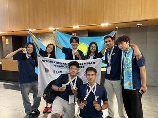 Казахстанские школьники завоевали 13 медалей на International STEM Olympiad 2025 в Барселоне