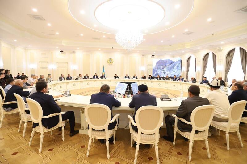 Обсудили вопросы развития подземной мечети Бекет Ата