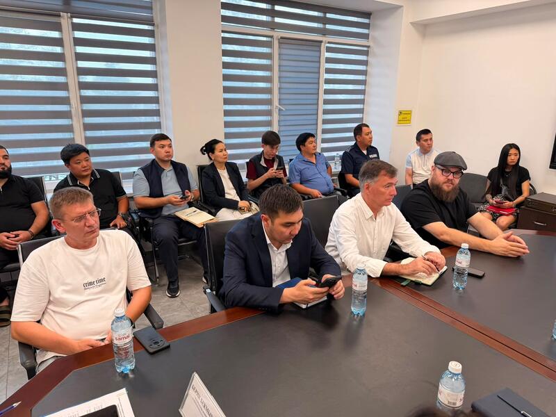 В Ауэзовском районе Алматы обсудили снижение выбросов от объектов малого и среднего бизнеса