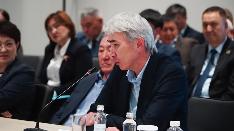 Серик Жумангарин обсудил с фермерами Акмолинской области развитие животноводства и переработки сельхозпродукции