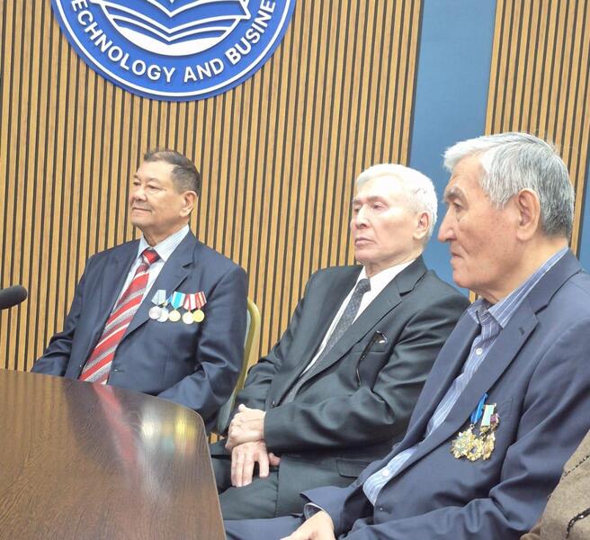 «Таза Қазақстан»: столичные ветераны поделились опытом с молодежью в сохранении природы