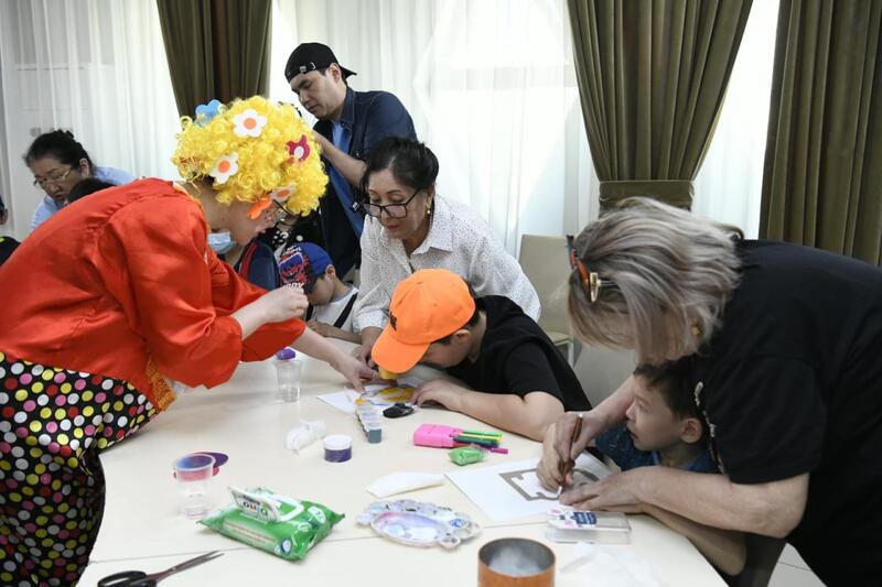 «Ана – гүл, ана – өмір шырағы»: праздник ко Дню матери организовали в столичном Доме дружбы