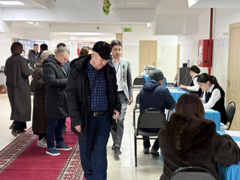 Аким Мангистауской области Нурдаулет Килыбай проголосовал на республиканском референдуме