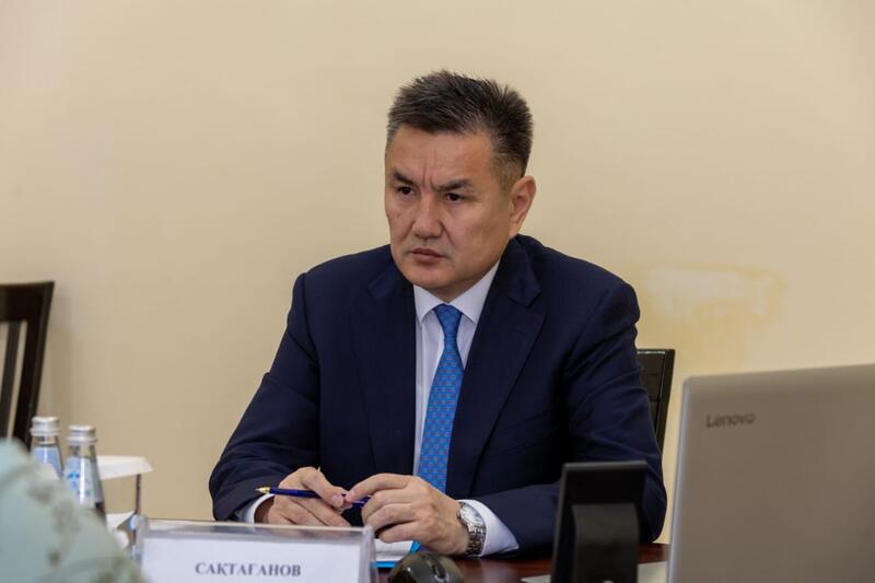 Приём граждан: аким ВКО дал поручения по обращениям жителей