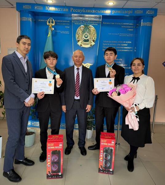 Ракетная платформа и бионический робот: карагандинцы взяли золото на национальном конкурсе