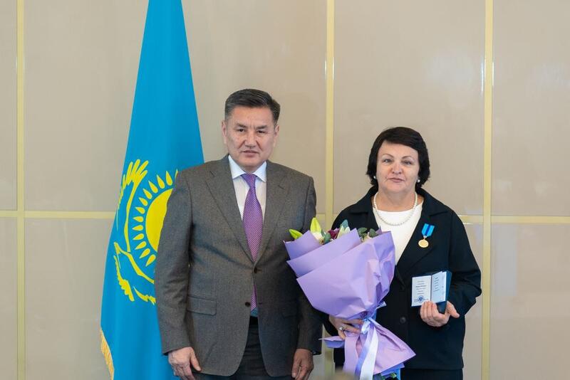 В канун Дня Республики жители ВКО были удостоены государственных наград