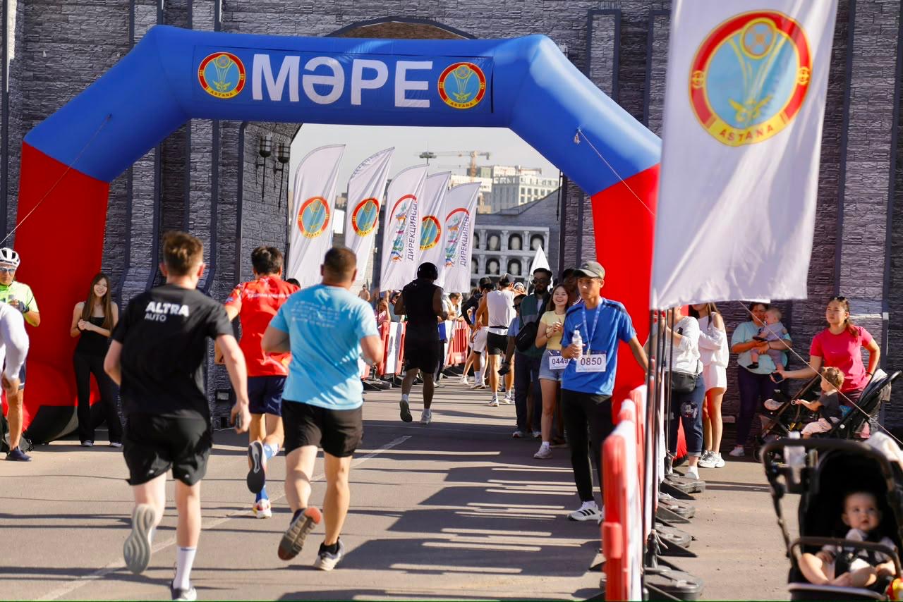 «ALMATY RUN»: В Астане более 2,5 тысяч человек пробежали дистанцию 6,2 километра