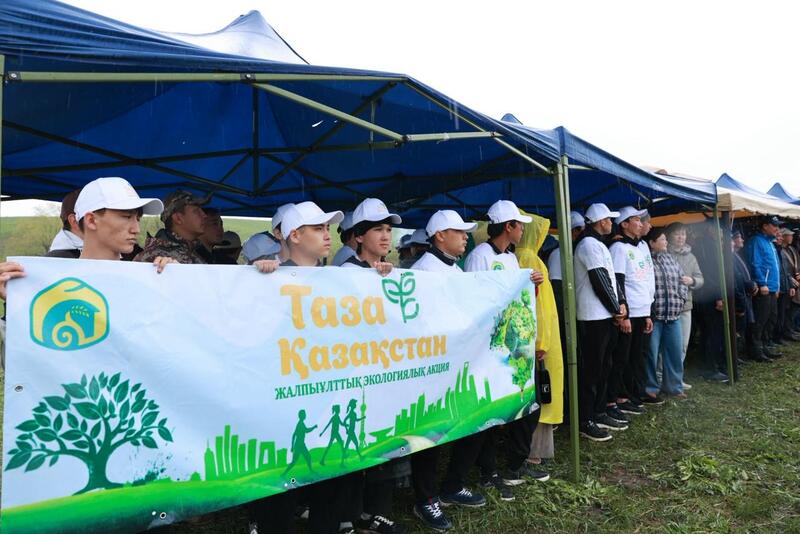 Ербол Карашукеев принял участие в акции «Мөлдір бұлақ»