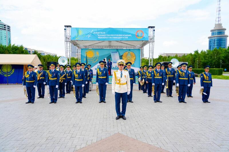 Изображение Флага Казахстана из 3 тысяч кубиков Рубика собрали в Астане