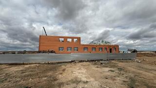 В станции Манадыр строится новая школа