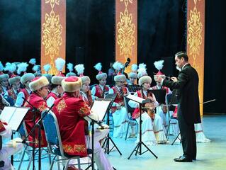 В «Центре искусств» состоялось праздничное торжественное собрание