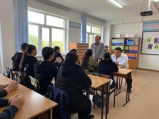 В Жамбылском районе состоялась встреча, направленная на профилактику экстремистской идеологии среди молодежи