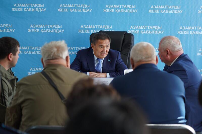 Аким Акмолинской области Марат Ахметжанов встретился с жителями Егиндыкольского района