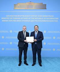 Новый Посол Грузии вручил копии верительных грамот в МИД Казахстана