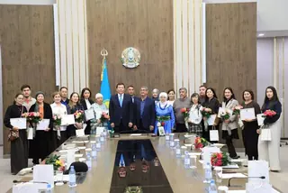 Асхат Шахаров наградил актюбинских креаторов