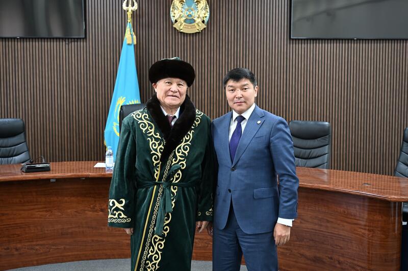 Манархан Ахимбеков удостоен награды за вклад в устойчивое развитие Талдыкоргана