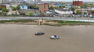 Спасатели Атырау ежедневно патрулируют реку Урал