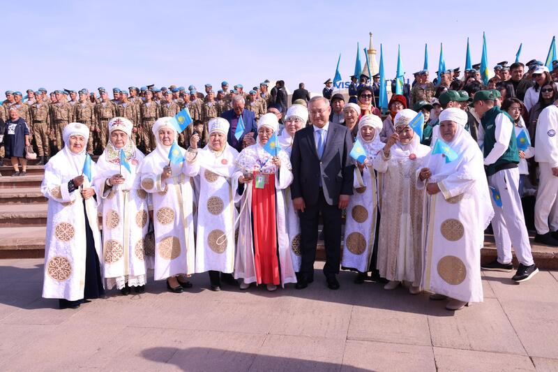 В Жетісу в честь Дня Республики состоялась церемония поднятия Государственного флага