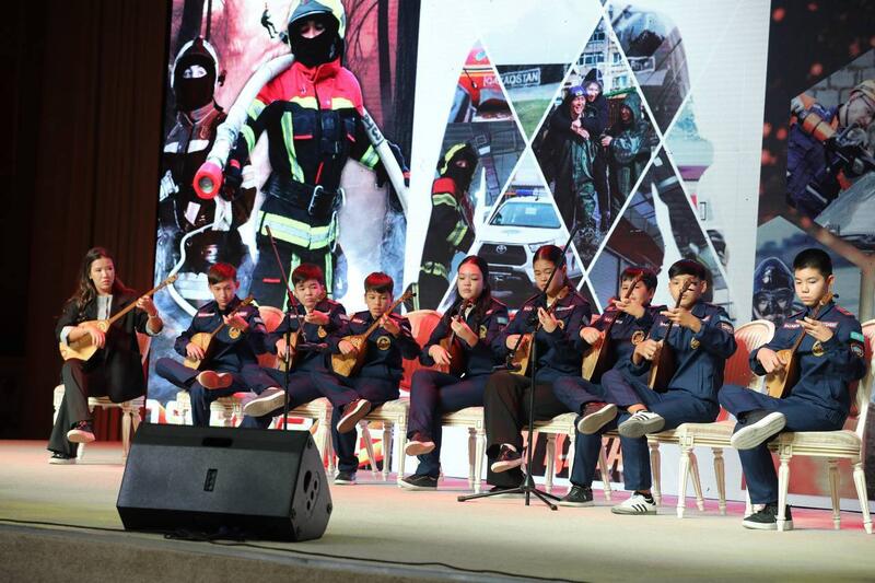 Аким Мангистауской области Нурдәулет Килыбай поздравил спасателей региона с профессиональным праздником